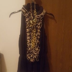 SHIRT AND NECKLACE ....2FOR1 DEAL